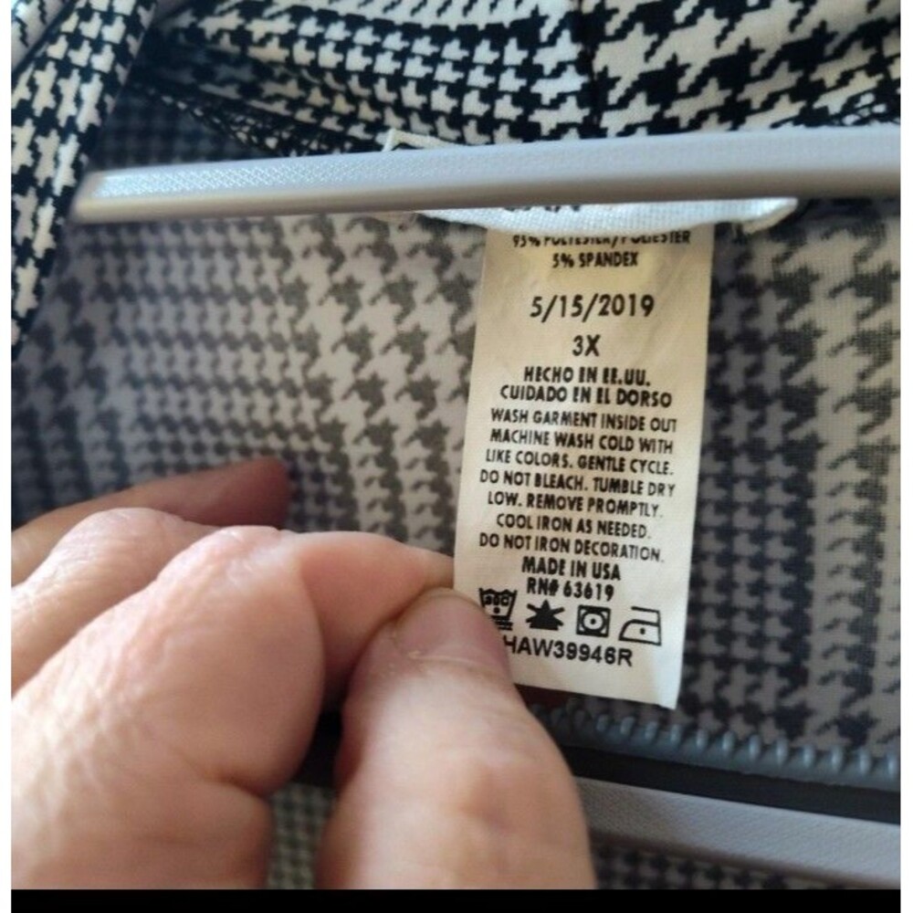 Long Cardigan Style Jacket - Picture 3 of 4